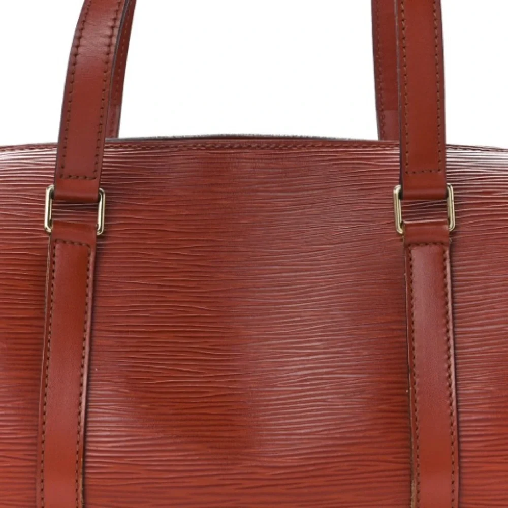 Authentic LOUIS VUITTON epi leather bag.